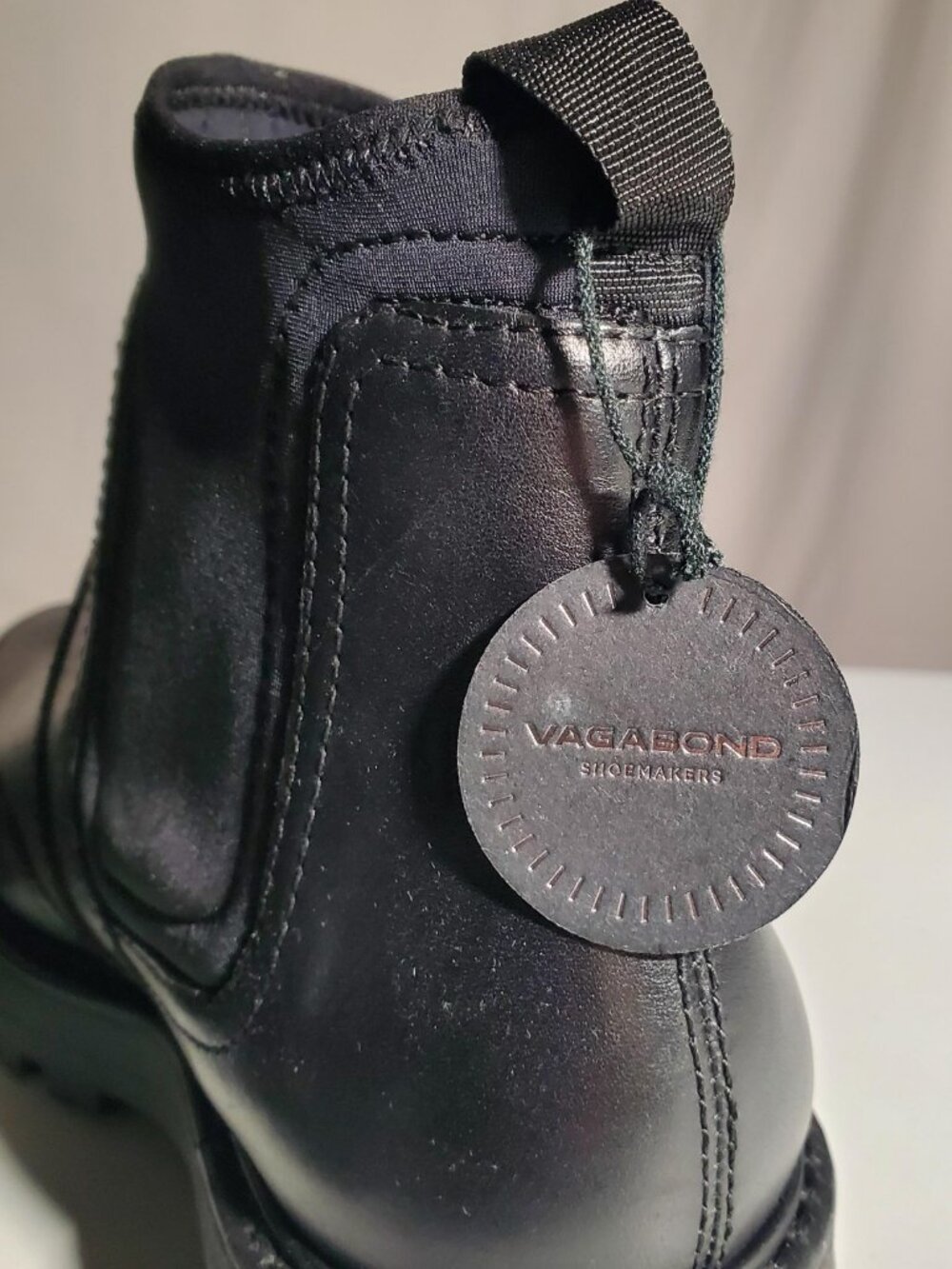 Vagabond Cosmo 2.0 Black Leather Chelsea Boot NWT sz 39EU - Picture 3 of 16